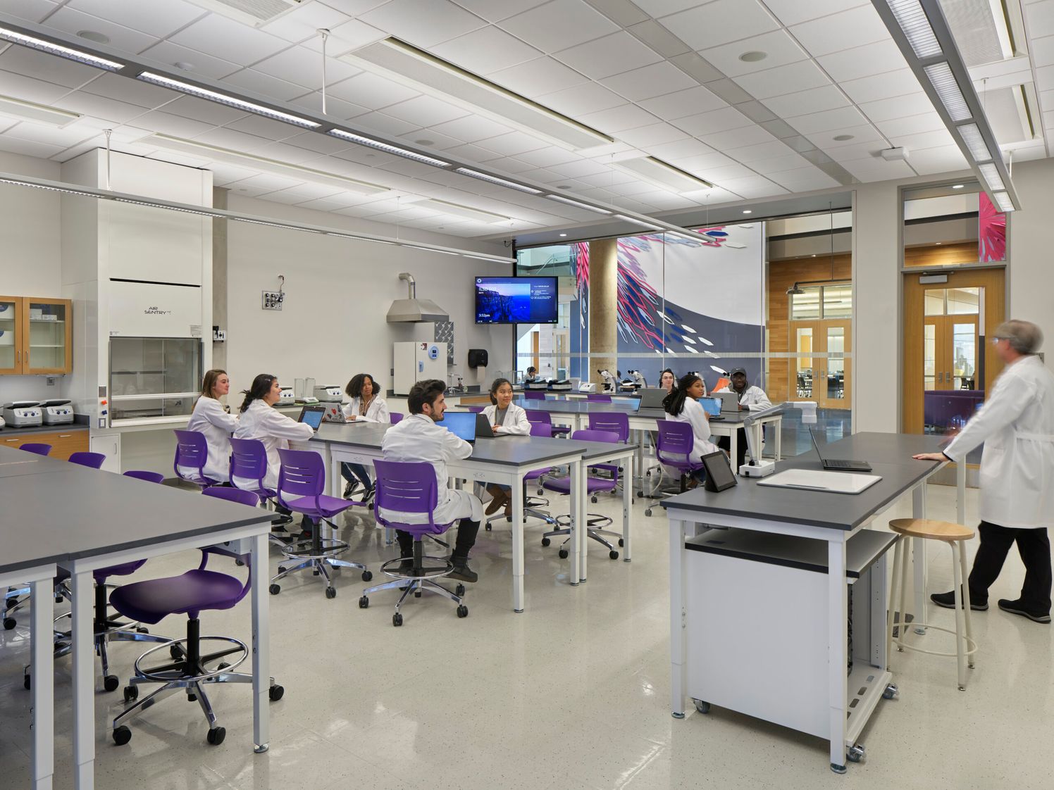 Interior Lab at University of Baltimore Maryland Interdisciplinary Life Sciences Building