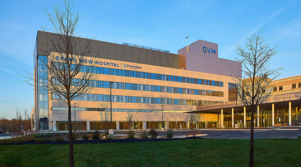 Grand View Hospital Opens New Pavilion Ballinger